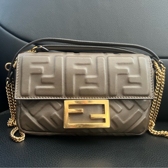 Authentic Fendi mini baguette - Picture 2 of 13